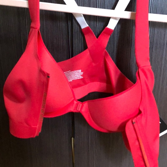 Victoria sport bra 34 c - Picture 4 of 4